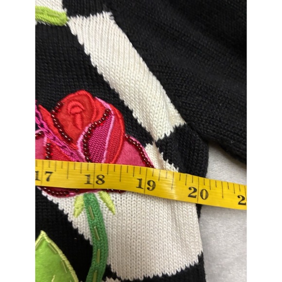 Just B Cardigan Women's M Black White Floral Roses Embroidered Beaded Y2K‎ - Picture 15 of 16